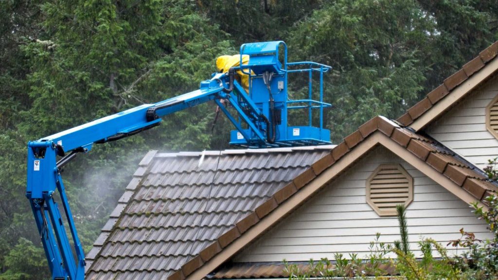 GET YOUR TILE ROOF CLEAN TODAY